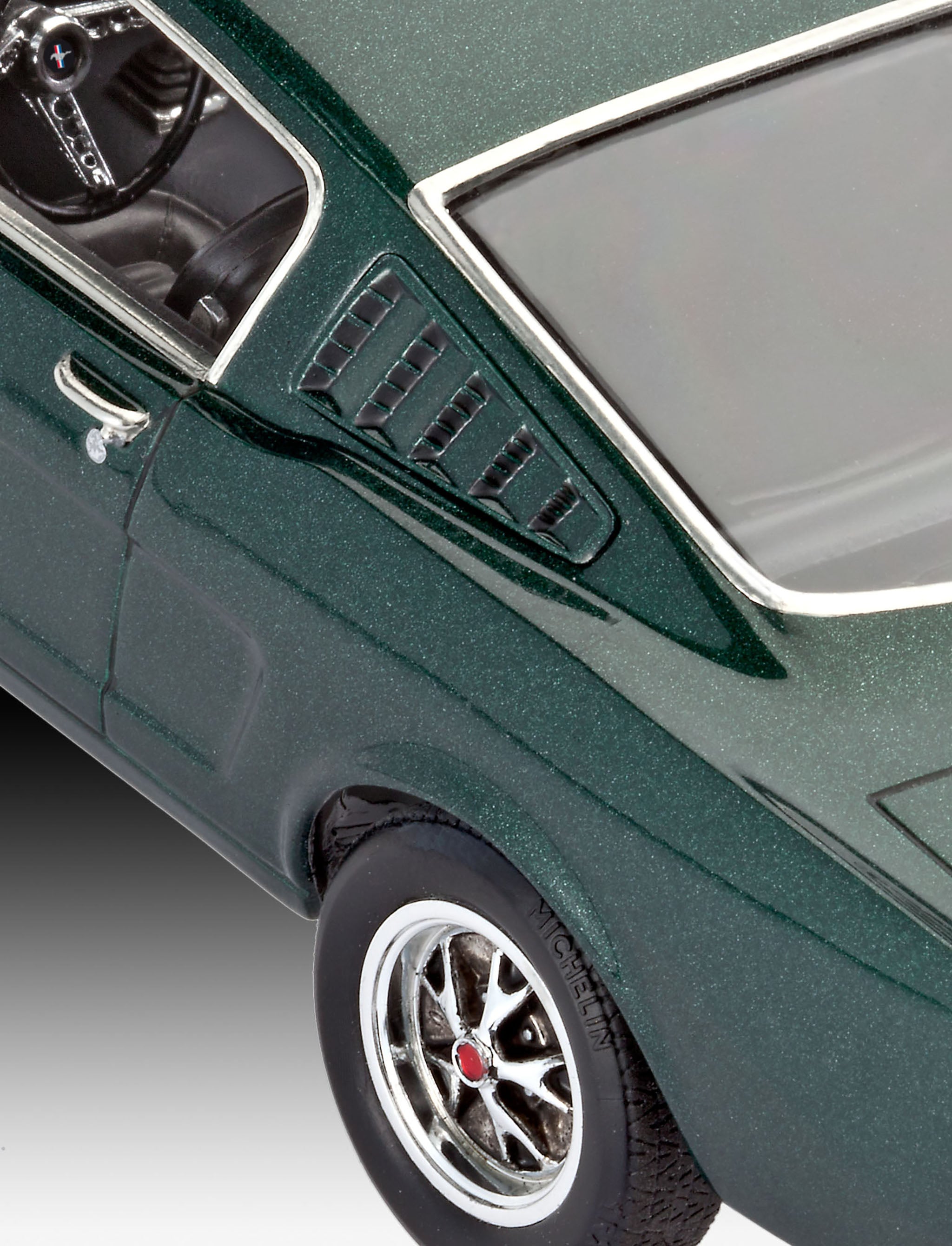 Model prefabricat - Ford Mustang 1965 - Revell 07065