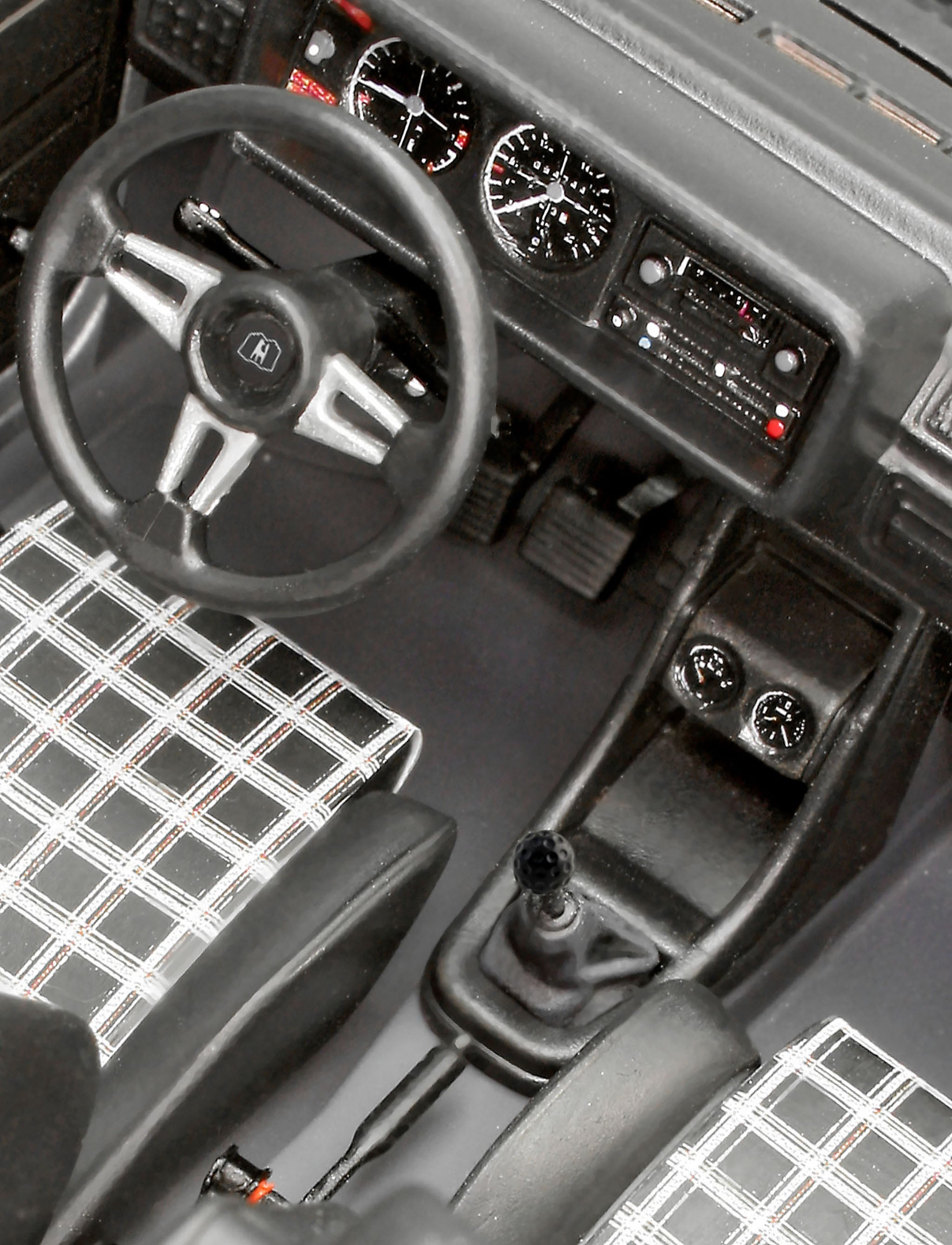 Macheta automodel de construit Revell VW Golf GTI 07072