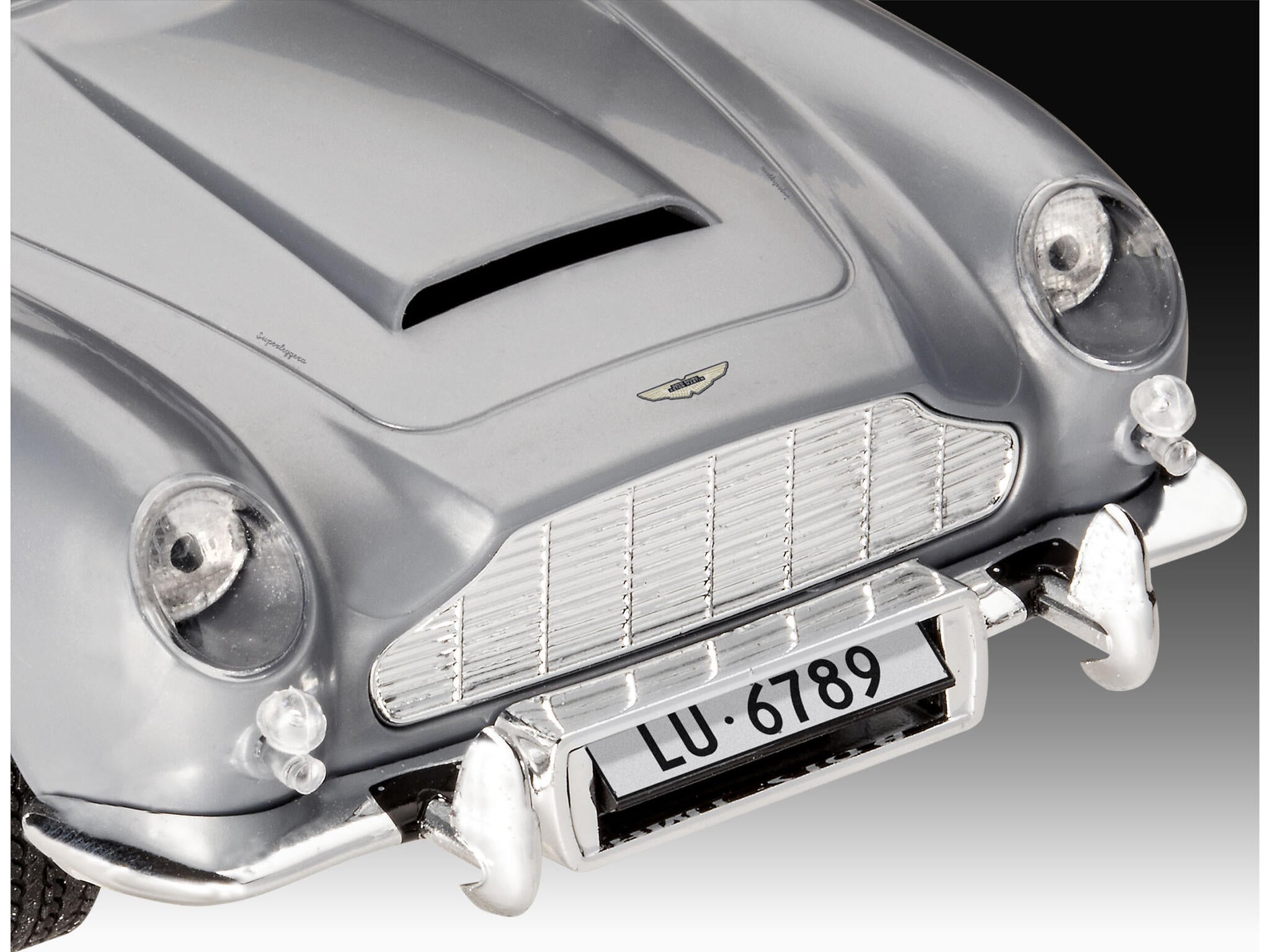 Revell Macheta James Bond Aston Martin Rev07746