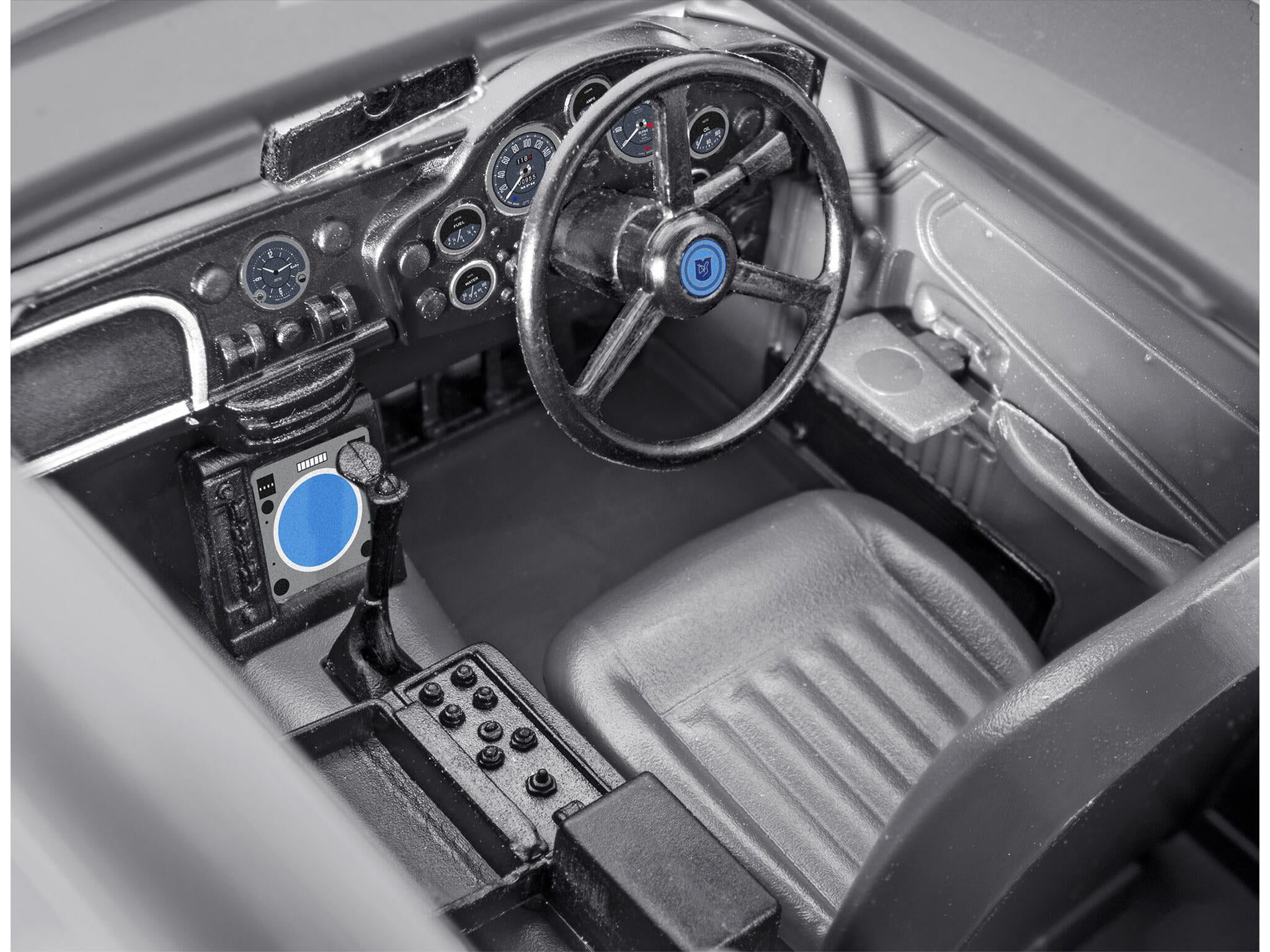 Revell Macheta James Bond Aston Martin Rev07746