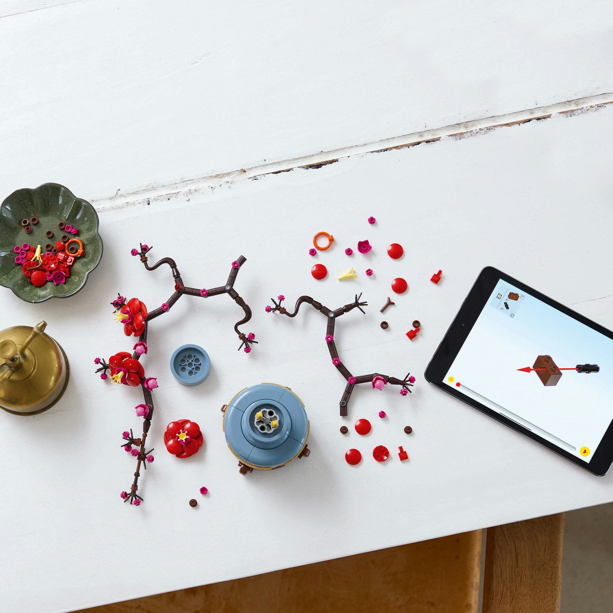 LEGO® Icons - Flori de prun 10369, 327 piese