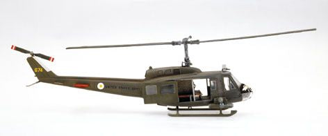 MACHETA  ITALERI ELICOPTER UH-1D SLICK SCARA 1:72 IT1247S
