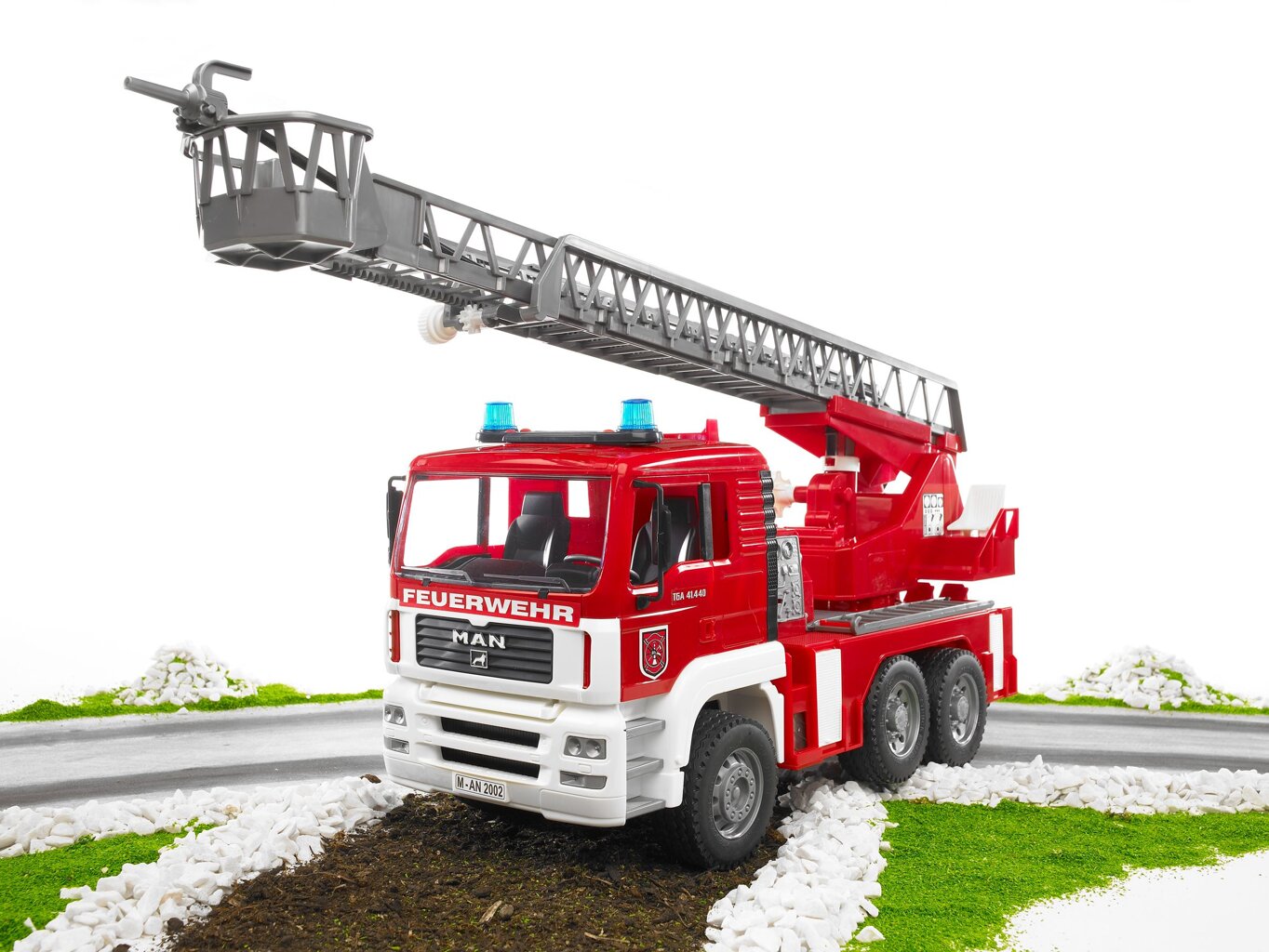 Camion de pompieri Bruder Emergency - Man TGA cu scara, pompa de apa si sirena 02771