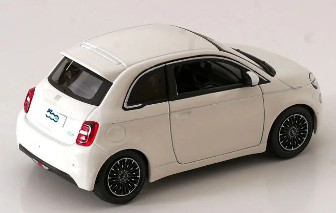 Macheta Bburago 1/24 Fiat 500E Alb Bb20001A-21110Alb