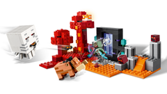 LEGO® Minecraft® - Ambuscada in portalul nether 21255, 352 piese