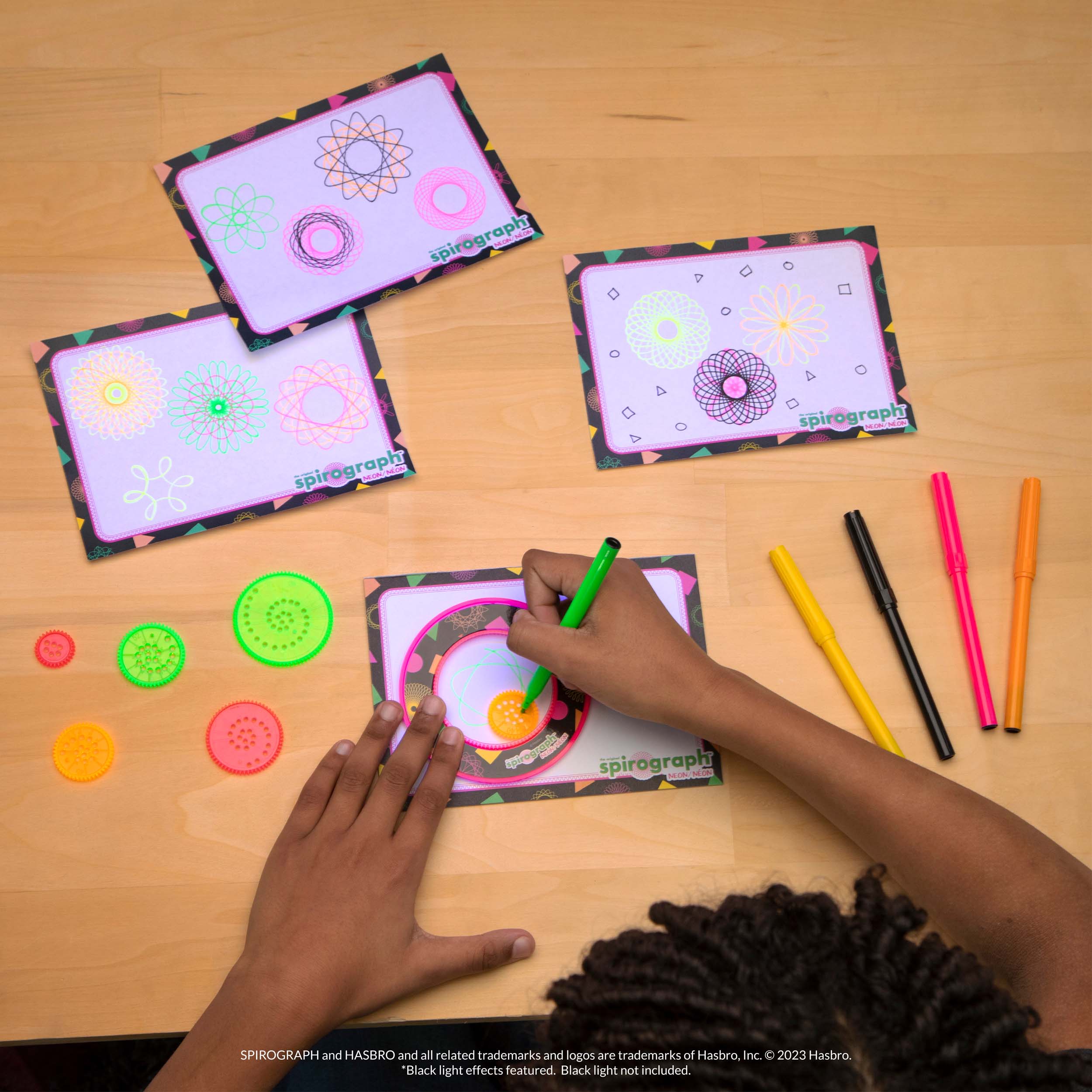 Joc creativ Spirograph Neon Box DP23344