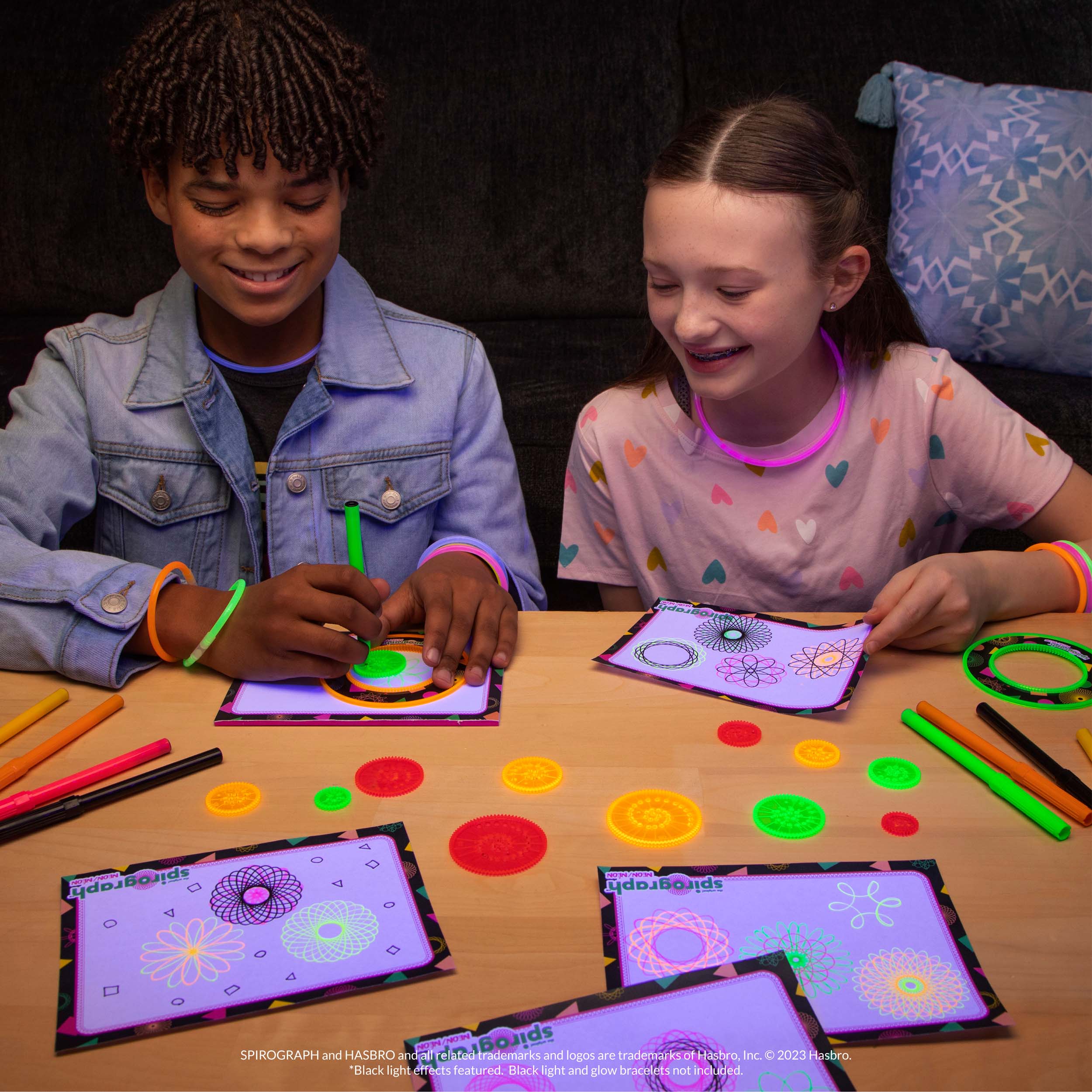 Joc creativ Spirograph Neon Box DP23344