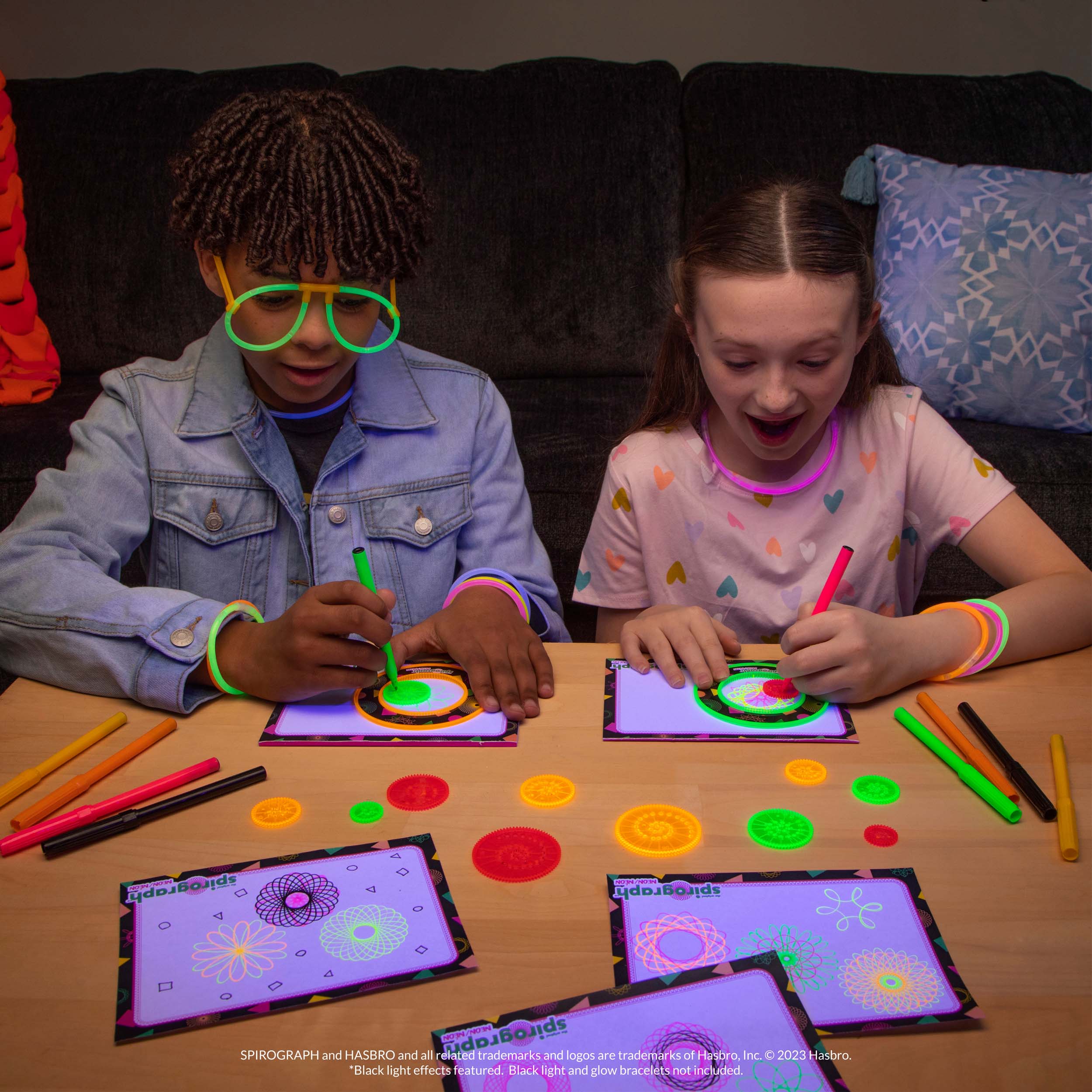 Joc creativ Spirograph Neon Box DP23344
