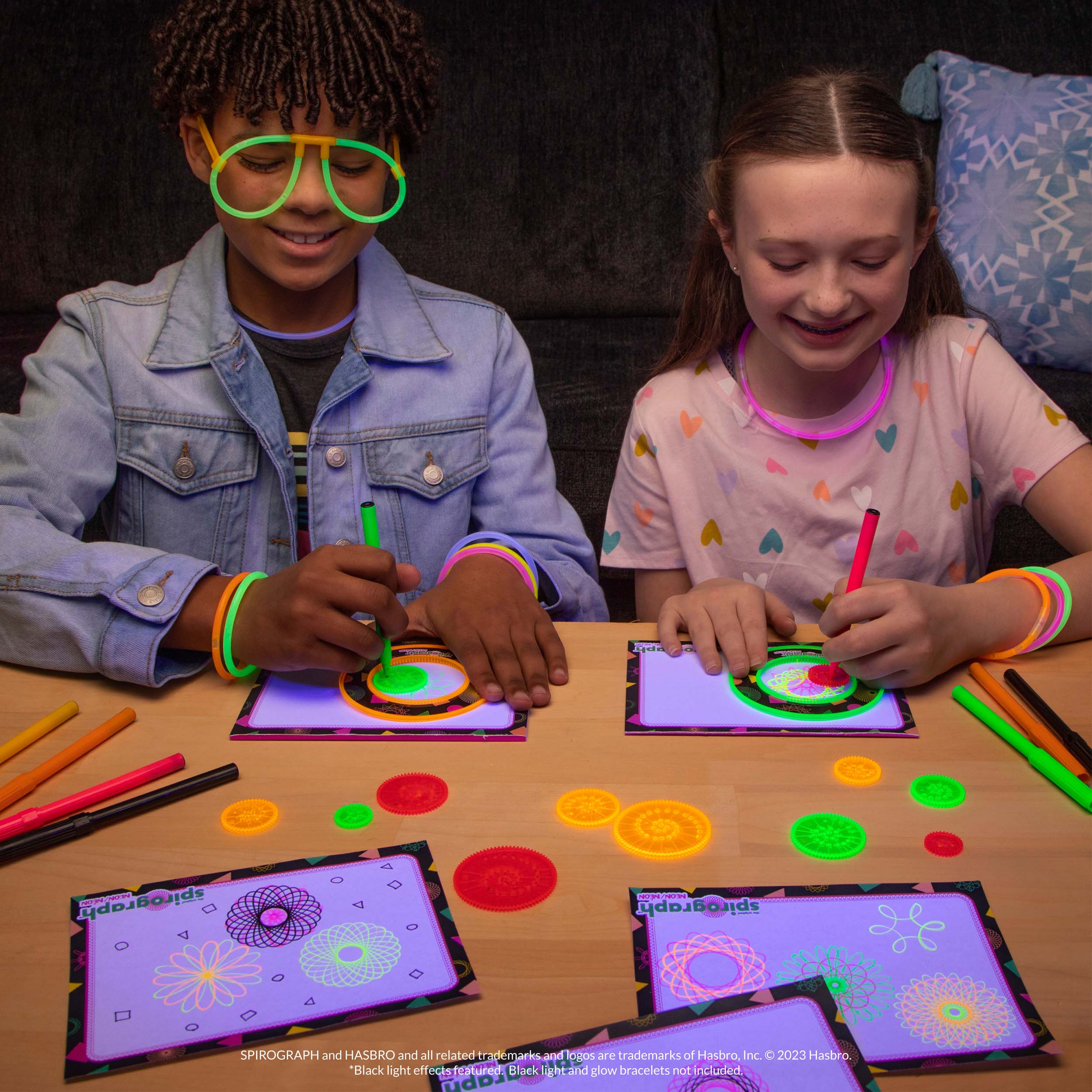 Joc creativ Spirograph Neon Box DP23344
