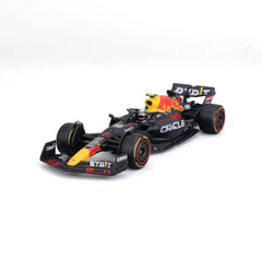 Macheta Formula 1 1/24 Oracle Red Bull Racing Team #11Sergio Perez cu casca  28026/11