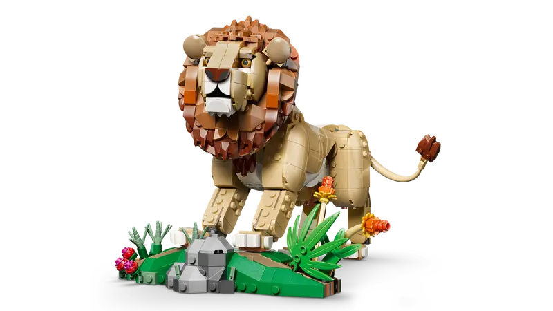 Set de constructie LEGO® Creator 3 in 1 Animale salbatice: Leu maiestuos 31386, Jucarii pentru Copii, Jucarii pentru Baieti si Fete, Idee de Cadou pentru Copii, 839 piese