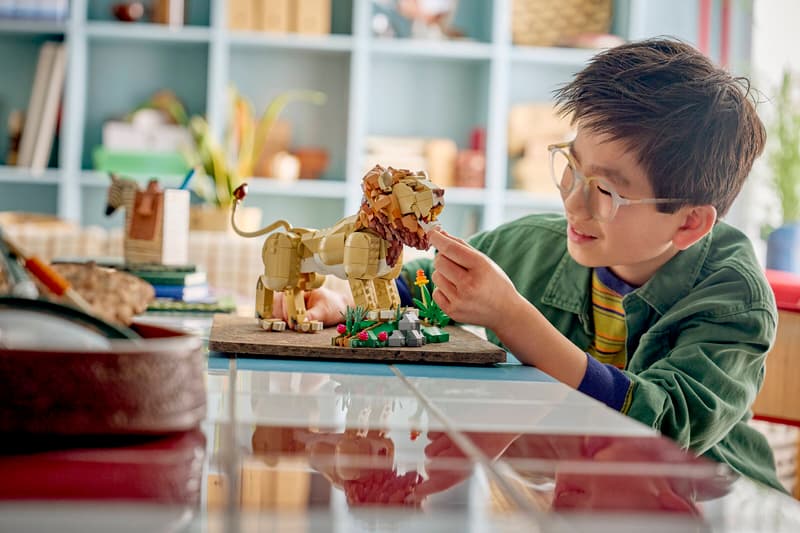 Set de constructie LEGO® Creator 3 in 1 Animale salbatice: Leu maiestuos 31386, Jucarii pentru Copii, Jucarii pentru Baieti si Fete, Idee de Cadou pentru Copii, 839 piese