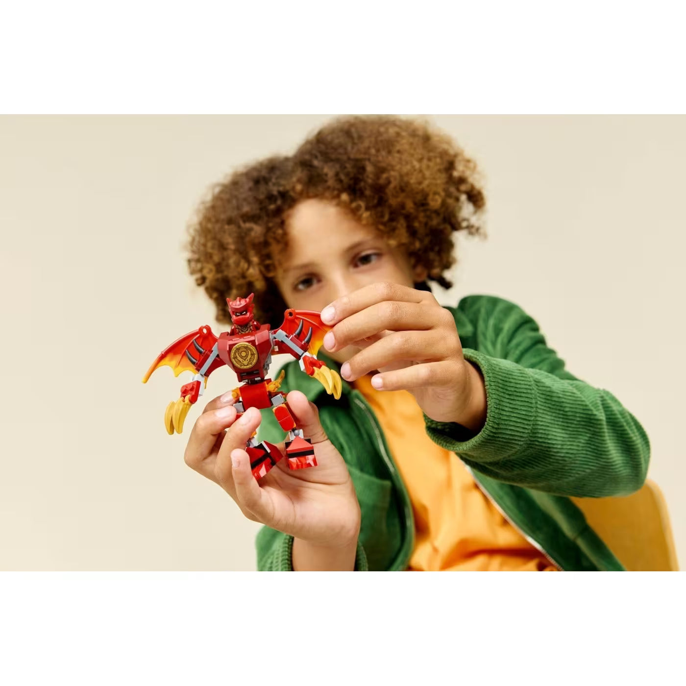 LEGO® NINJAGO - Pachet De Luptă Cu Robotul Dragon Al Lui Kai