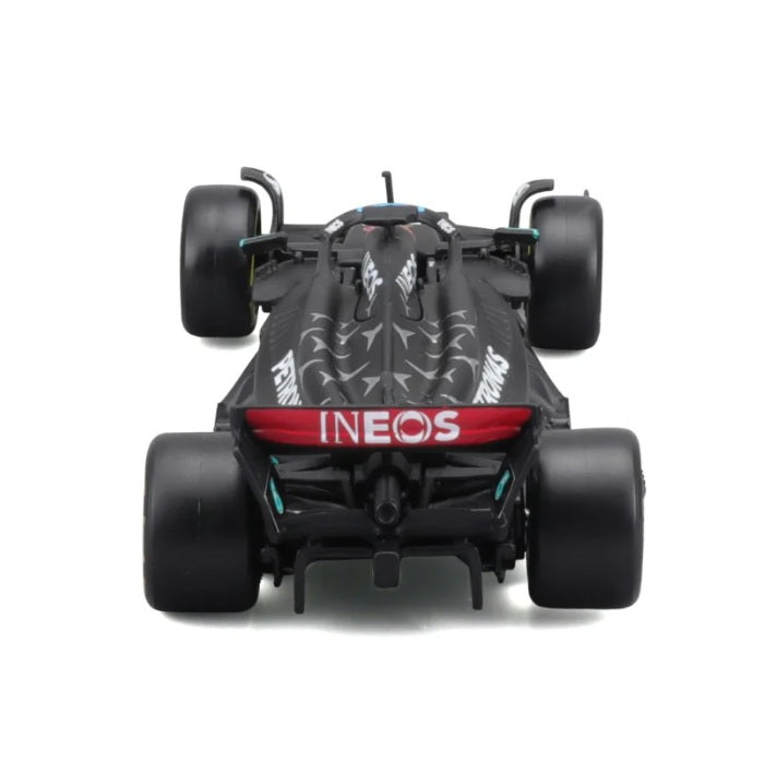 MACHETA BBURAGO FORMULA 1 1/43 RACE  F1 - Mercedes-AMG F1 W14 E Performance (2023) CU CASCA BB38081/63