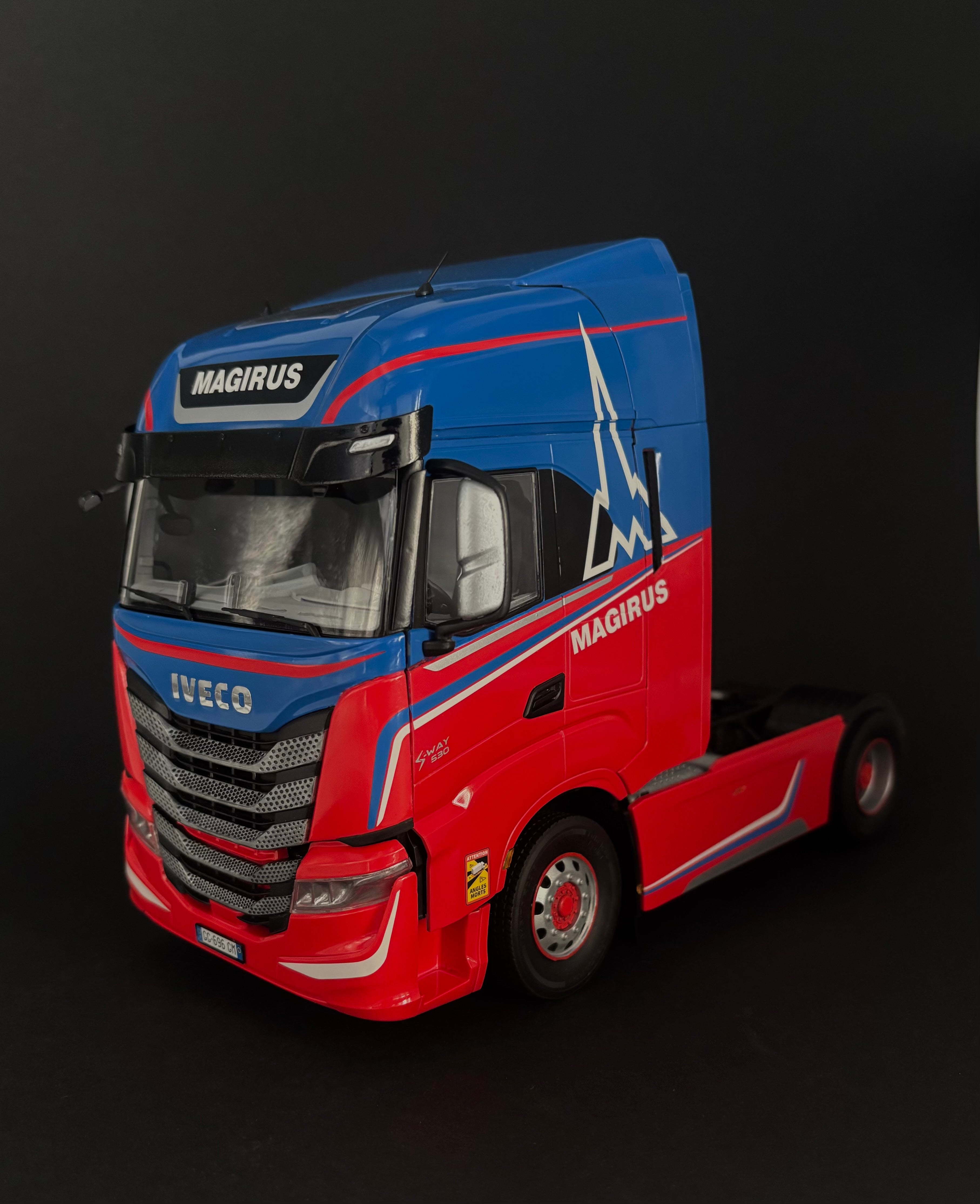 MACHETA  ITALERI CAMION IVECO STRALIS S-WAY SCARA 1:24 IT3963S