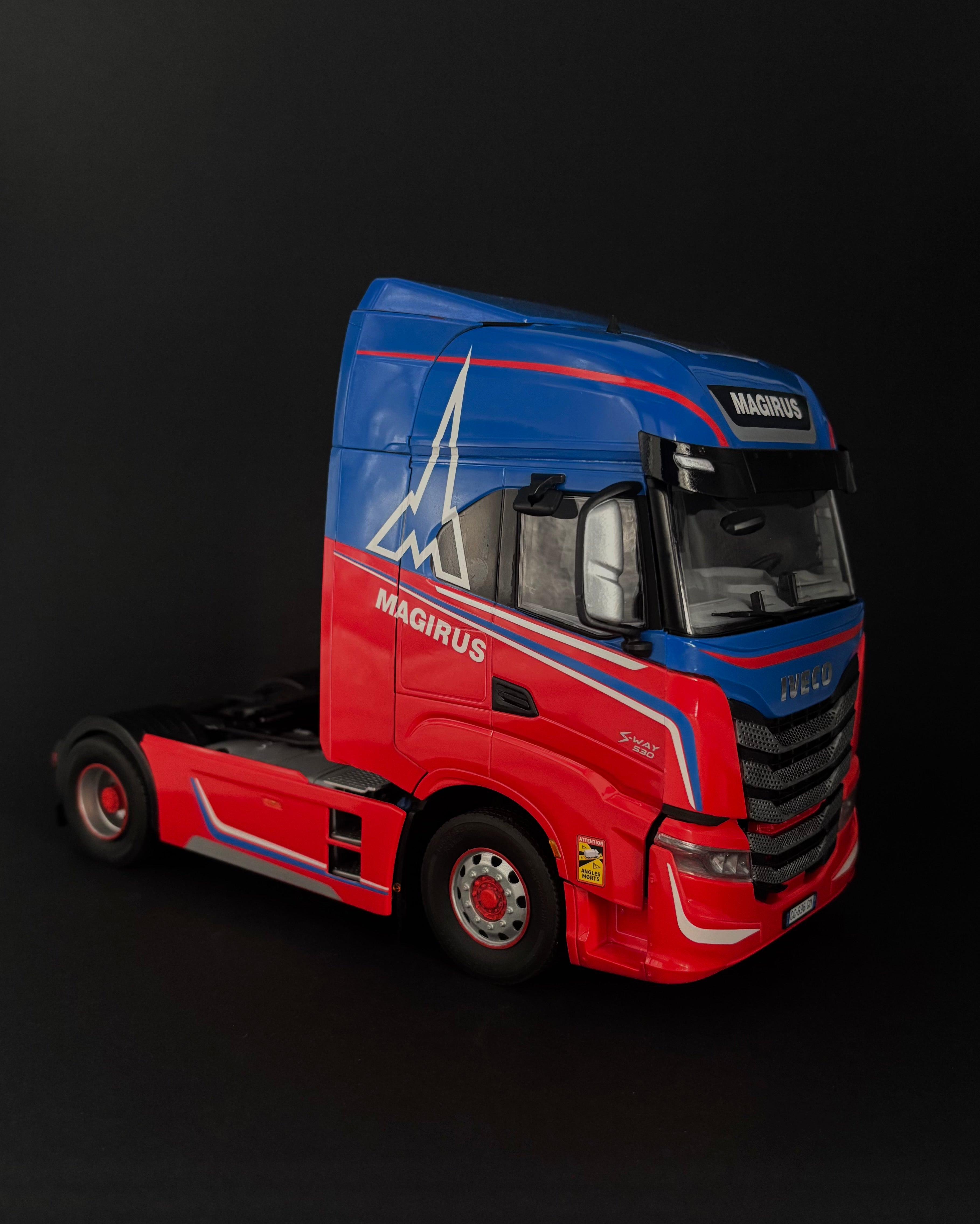 MACHETA  ITALERI CAMION IVECO STRALIS S-WAY SCARA 1:24 IT3963S