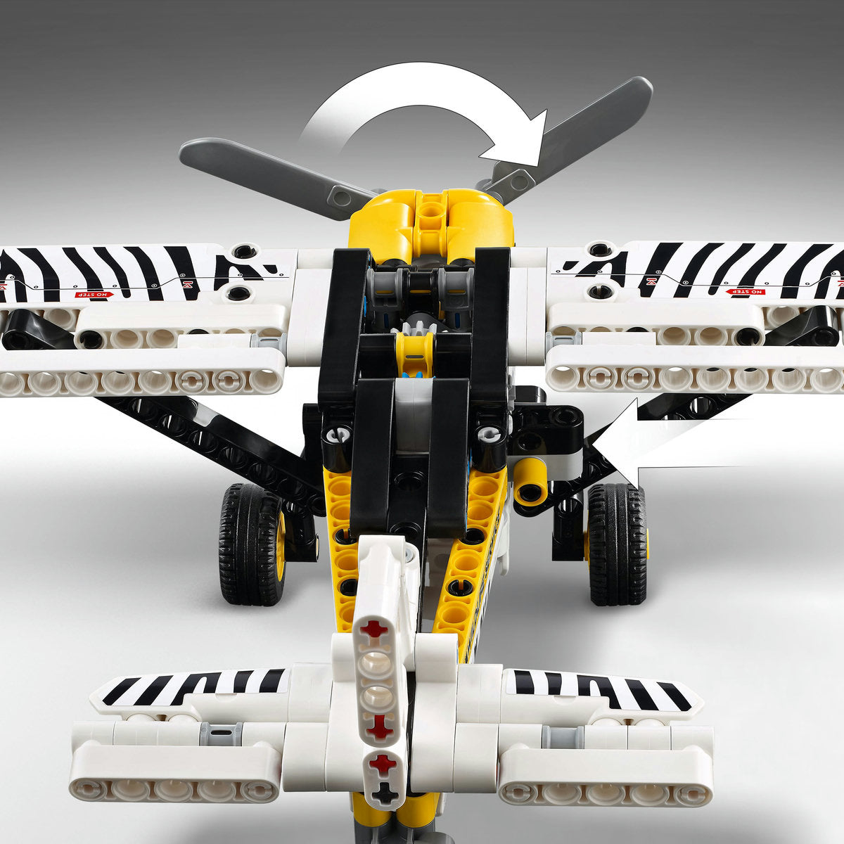 LEGO® Technic - Avion pentru zone greu accesibile 42198, 333 piese