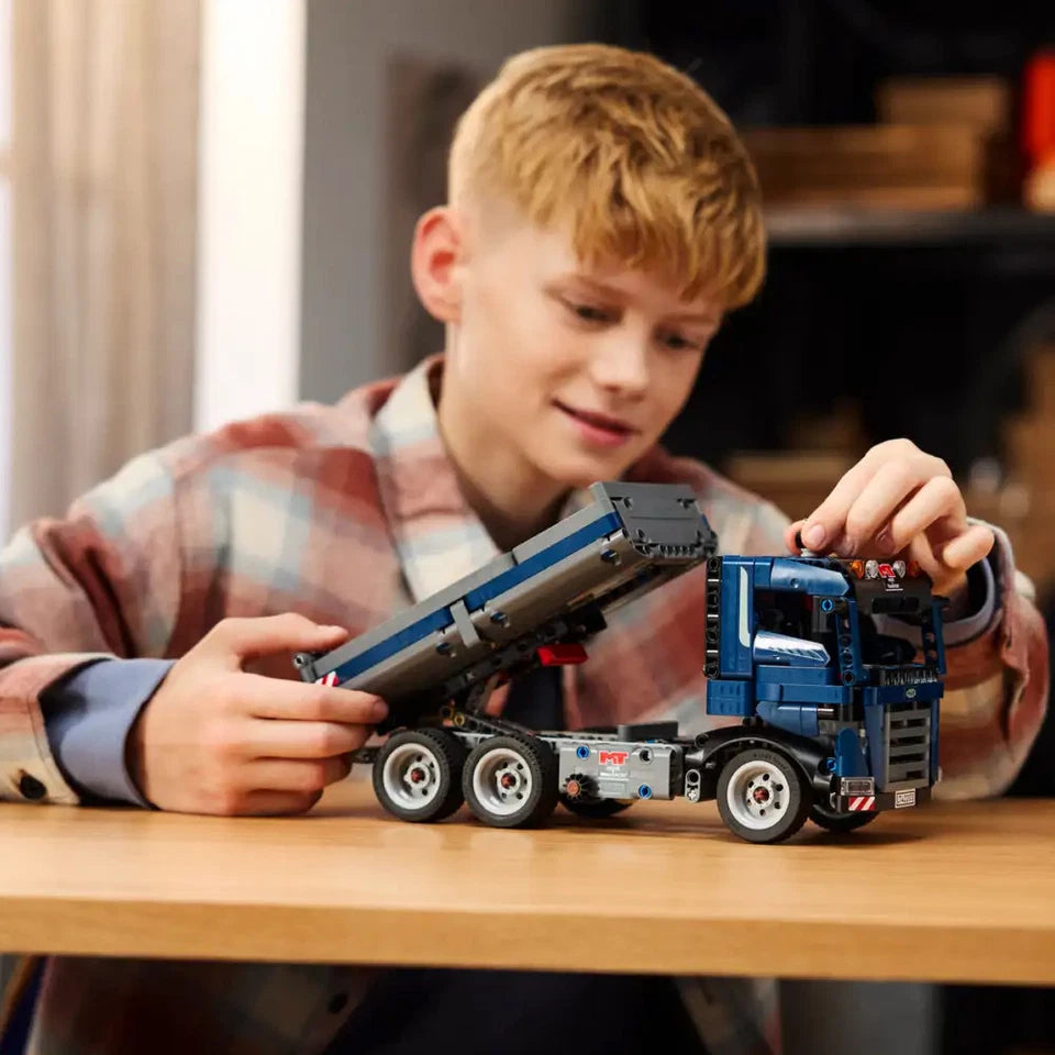 LEGO® Camion Cu Bena Basculanta L42203