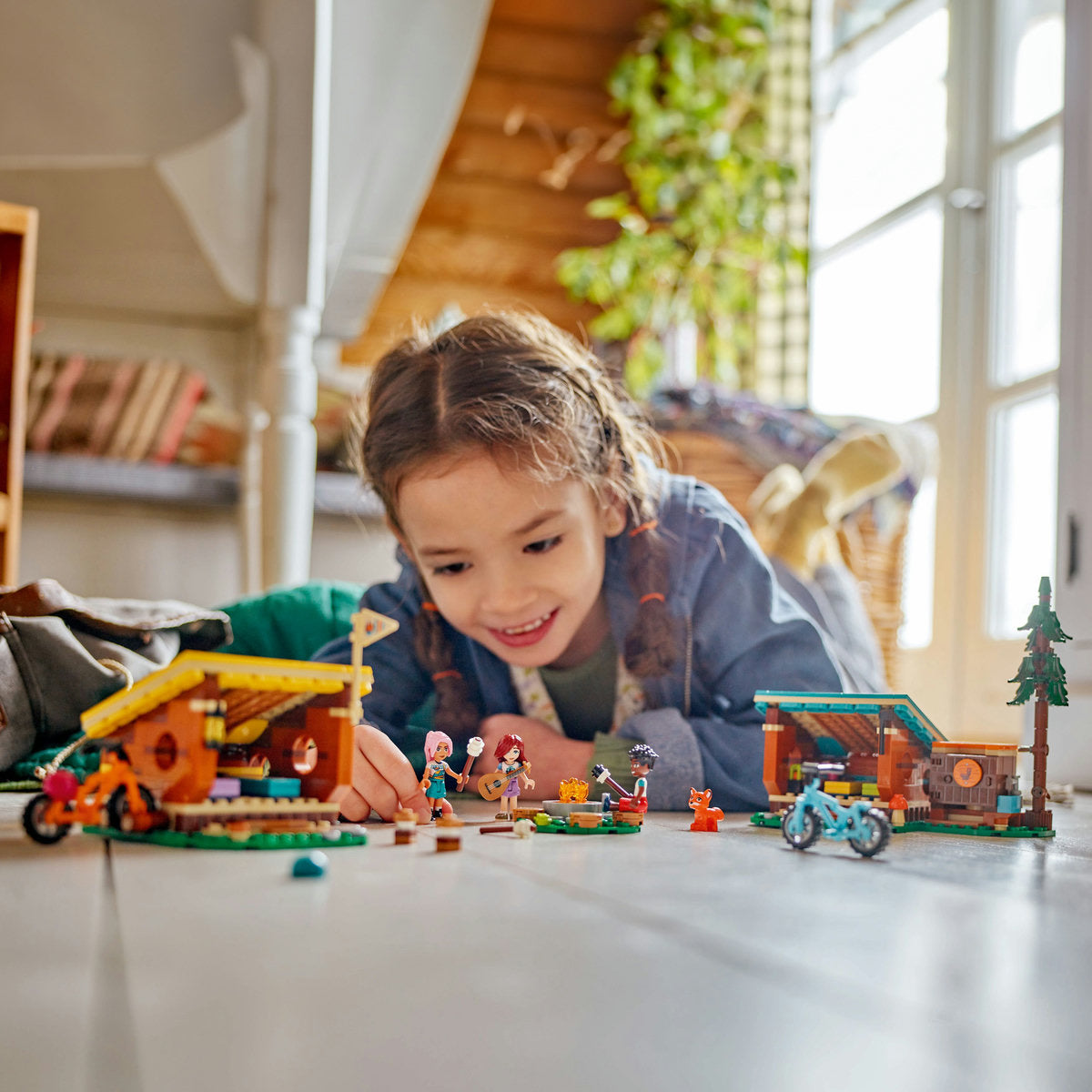 LEGO® Friends - Cabane confortabile in tabara de aventuri 42624, 437 piese