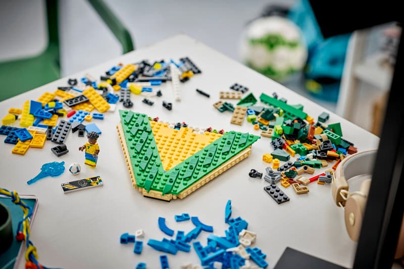 Set de constructie LEGO® Editions - Vini Jr. – Momente importante din fotbal 43027, Jucarii pentru Copii, Jucarii pentru Baieti, Decoratiuni pentru Living, Idee de Cadou pentru Copii, 510 piese