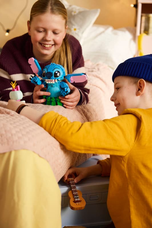 Set de constructie LEGO® | Disney Stitch si Scrump 43296, Jucarii pentru Copii, Jucarii pentru Fete si Baieti, Idee de Cadou pentru Copii
