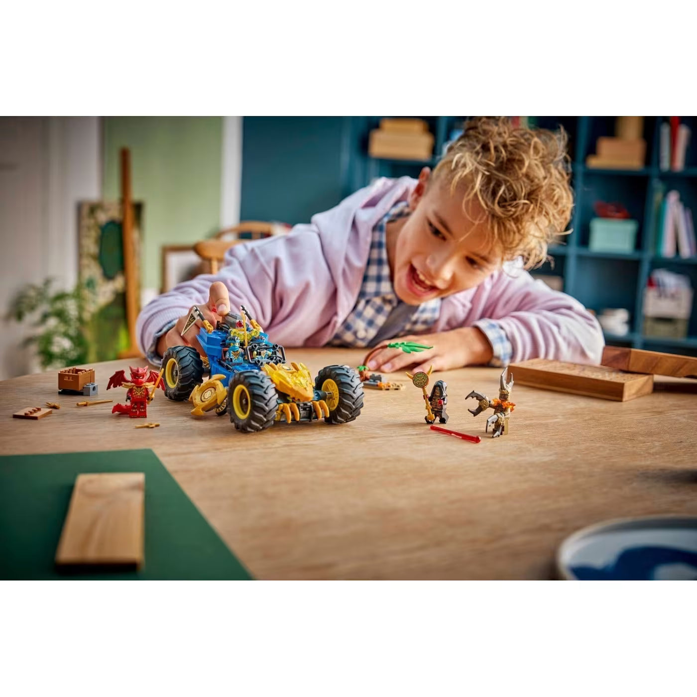 LEGO® NINJAGO - Mașina Transformabilă A Lui Jay