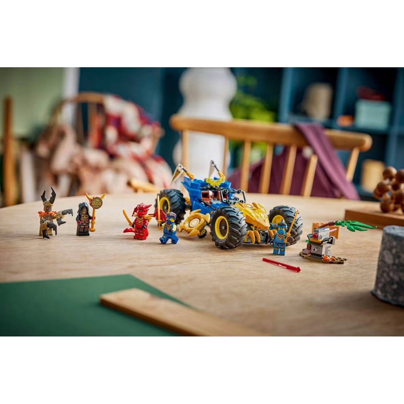 LEGO® NINJAGO - Mașina Transformabilă A Lui Jay