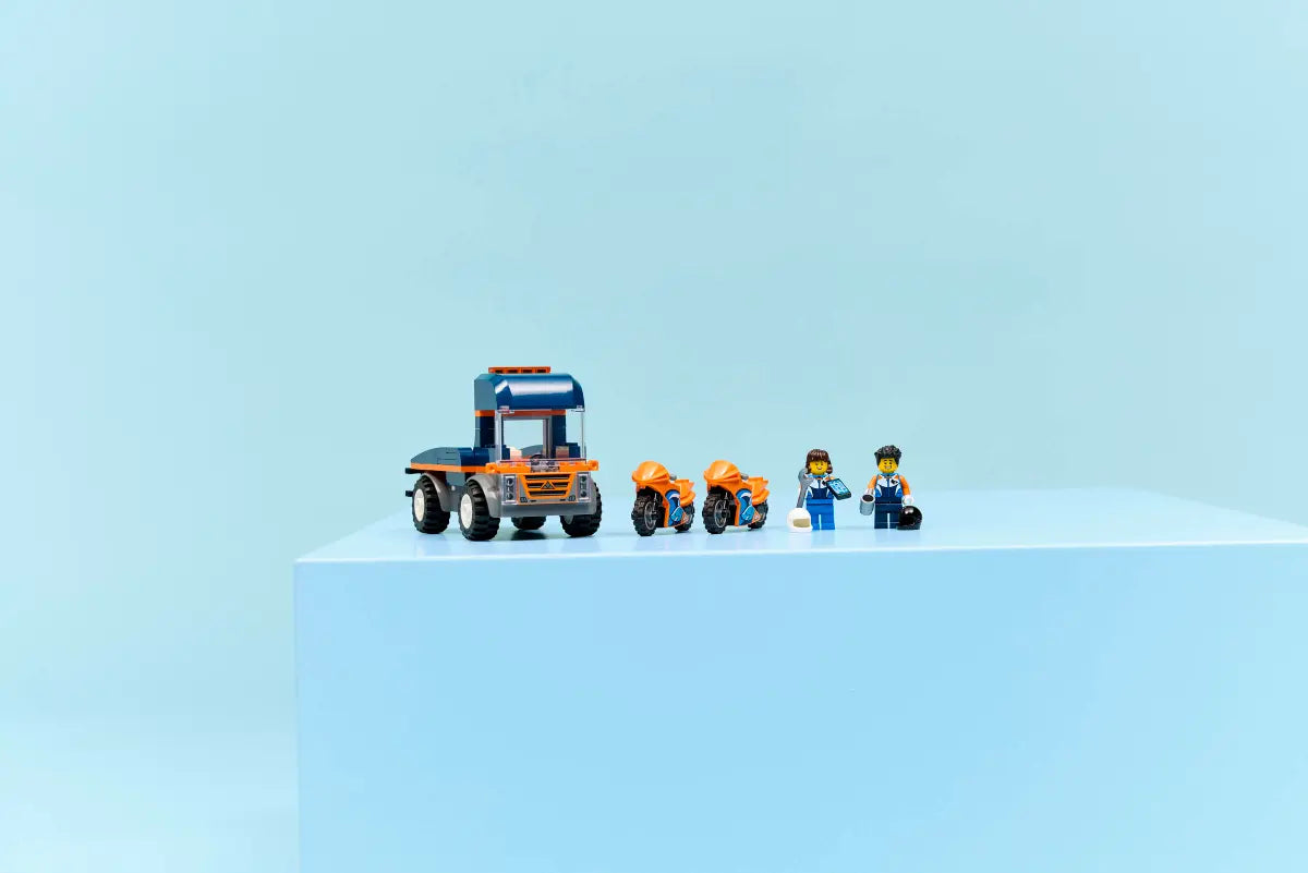 LEGO® City – Transportor de motociclete