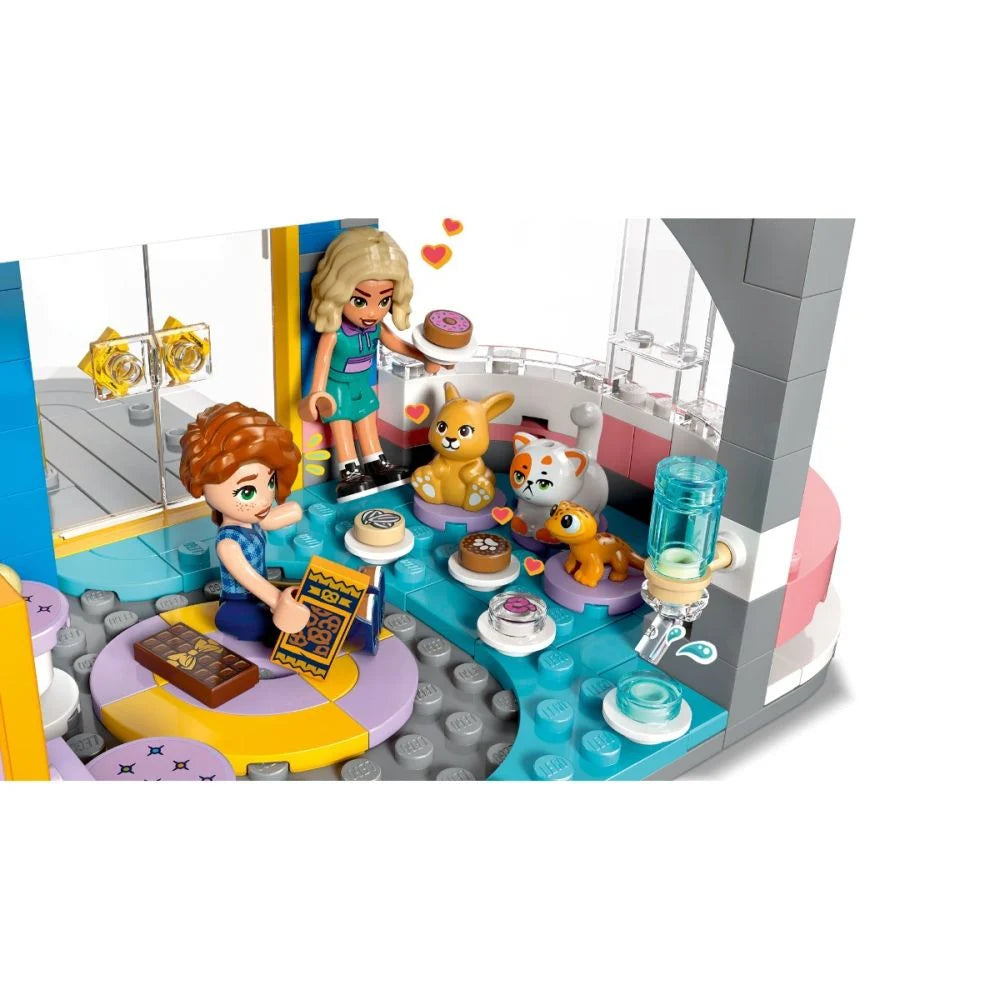 LEGO® Friends - Clubul Prietenilor Din Orașul Heartlake