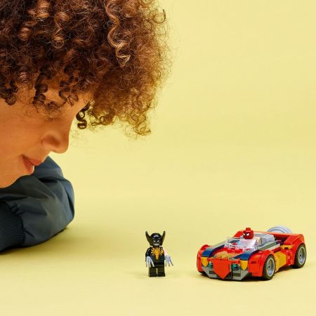 LEGO® Marvel – Omul Păianjen În Mașină Vs Wolverine Venomizat