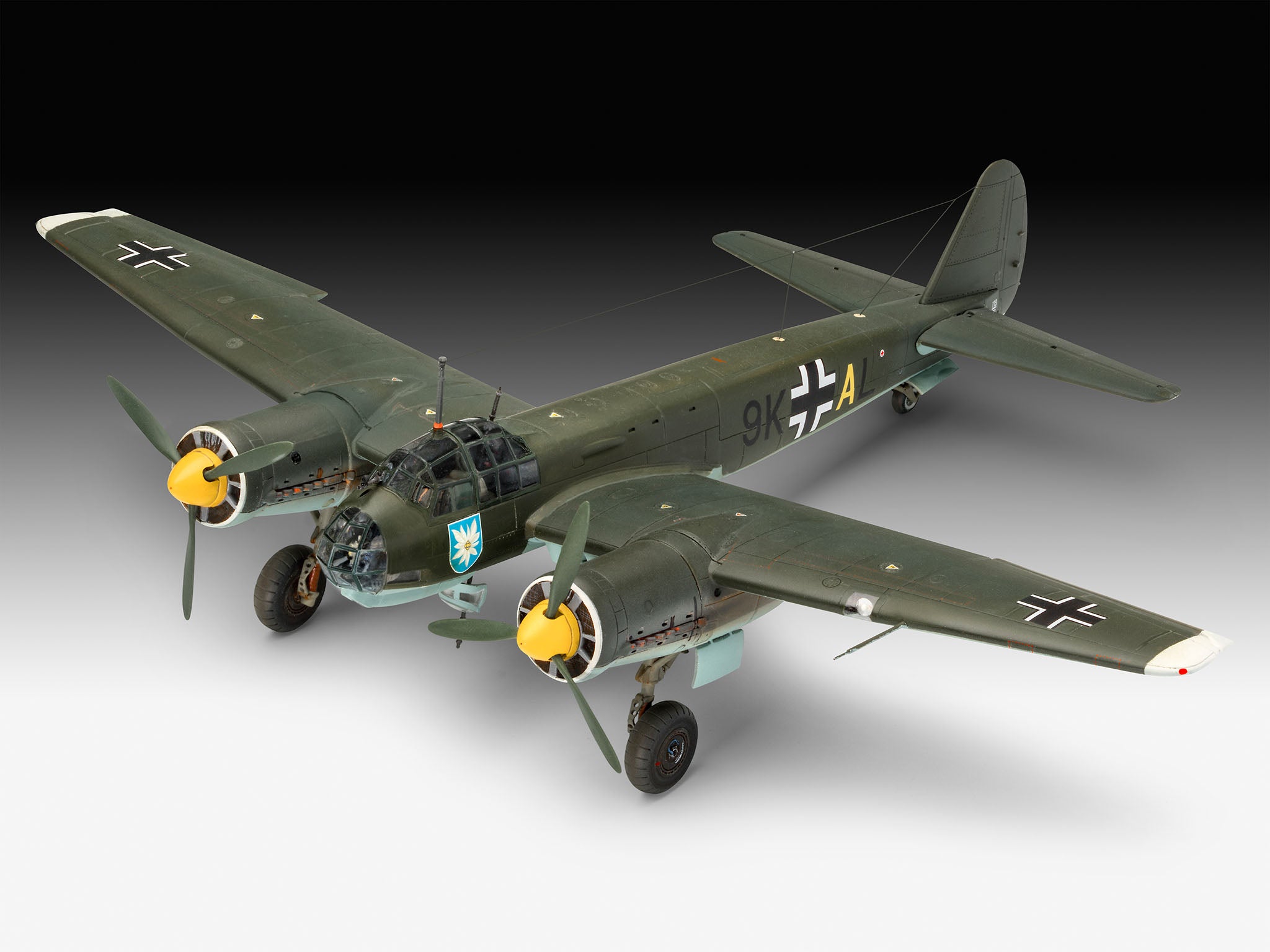 Model aeronautic Junkers Ju88 A-1 Battle of Britain Revell, detalii cockpit, dimensiuni 384x365mm, blister 64972