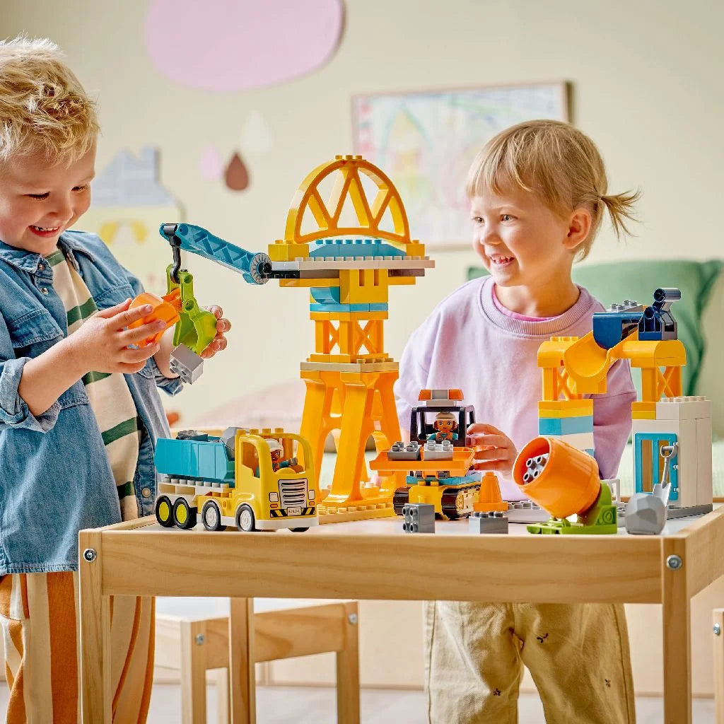 LEGO® DUPLO® Șantier Și Vehicule De Construcții 3 În 1