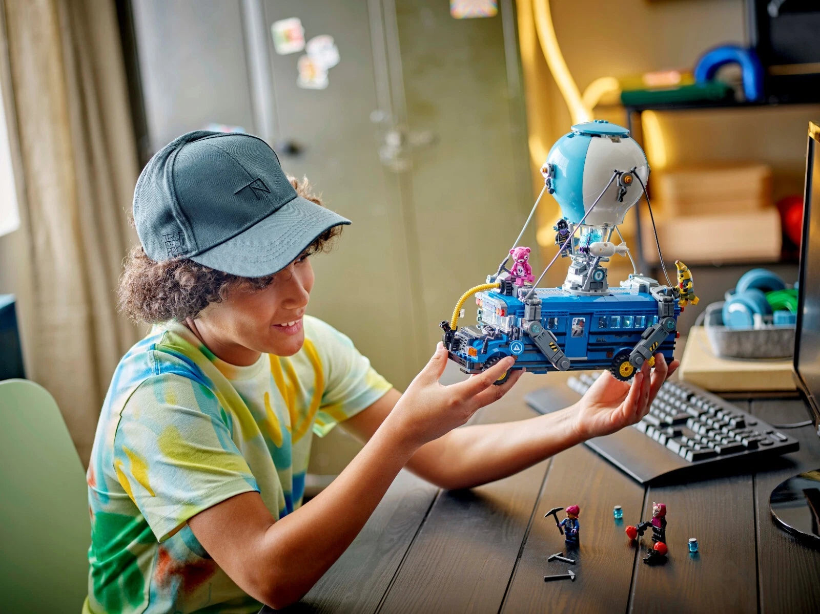 LEGO® Battle Bus