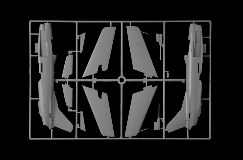 MACHETA  ITALERI AVION G91 R1/3/4 GINA SCARA 1:48 IT92645