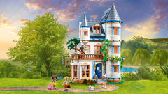 LEGO® Friends - Castelul-pensiune 42638, 1311 piese