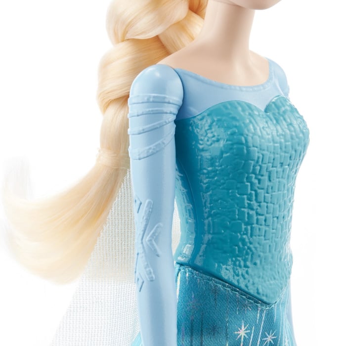 Papusa Mattel Elsa in rochie turcoaz HLW47