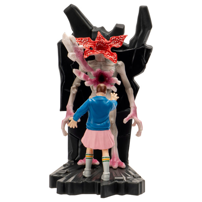 Figurina Strangers Things In Cutie Contine Un Eveniment Al Serialului Eleven Vs Demogorgon Jazstrt0006-0048