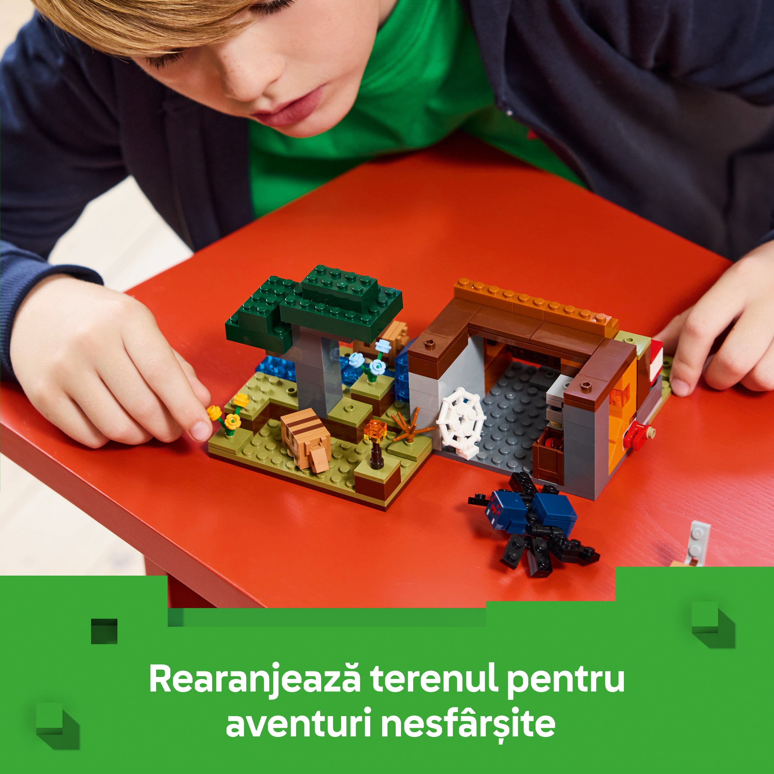 LEGO® Minecraft - Expeditia de minerit cu Tatu 21269, 247 piese