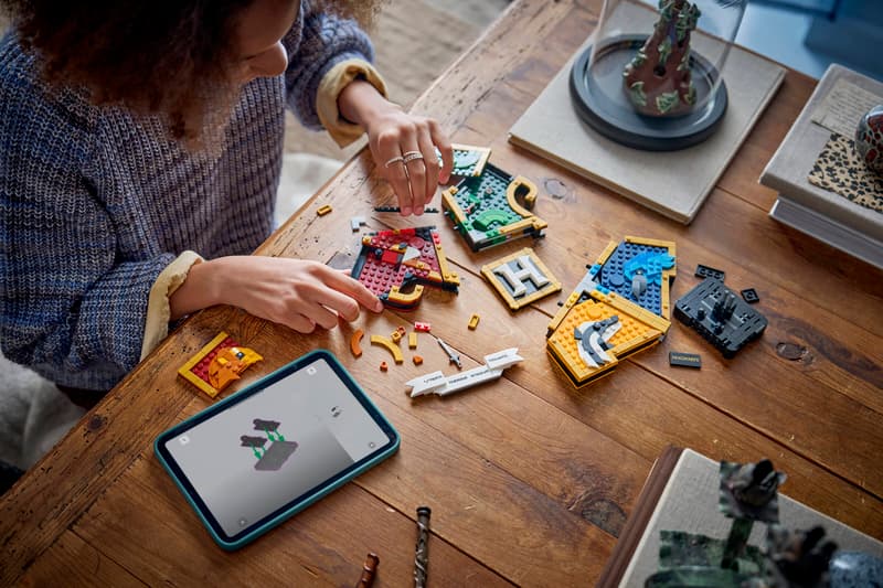 Set de constructie LEGO® Harry Potter™ Blazonul caselor de la Hogwarts™ 76462, Jucarii pentru Copii, Jucarii pentru Baieti si Fete, Idee de Cadou pentru Copii, 545 piese