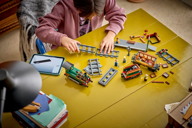 Set de constructie LEGO® City Tren cu aburi vintage 60511, Jucarii pentru Copii de 7+ ani, Jucarii pentru Baieti si Fete, Tren de Jucarie, Idee de Cadou pentru Copii