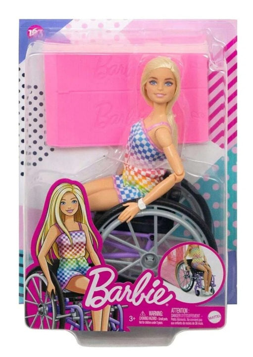 Papusa Barbie cu scaun cu rotile MTHJY85